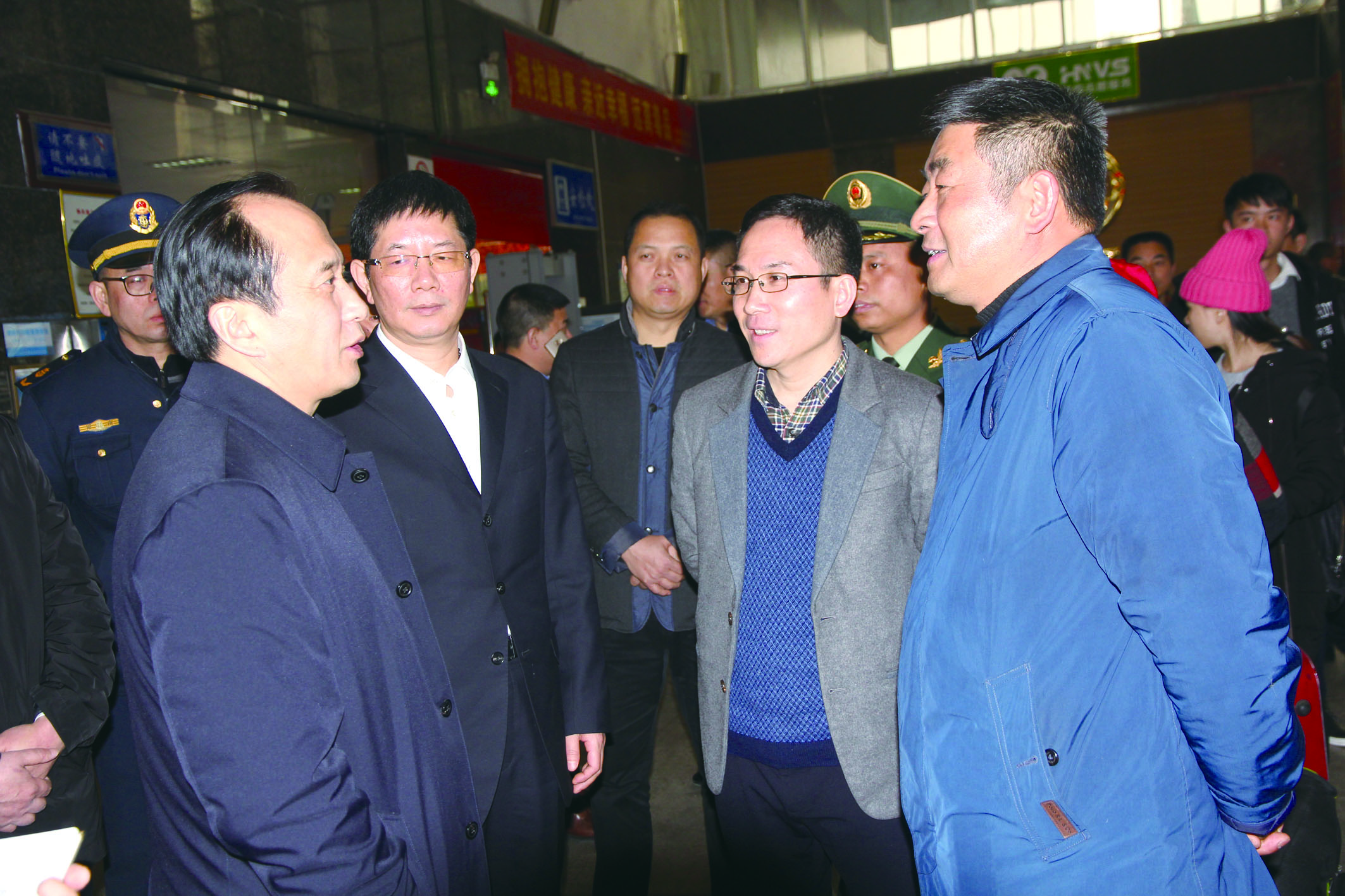 2月8日，副省長(zhǎng)、省公安廳廳長(zhǎng)許顯輝來我司督導(dǎo)安全生產(chǎn)工作